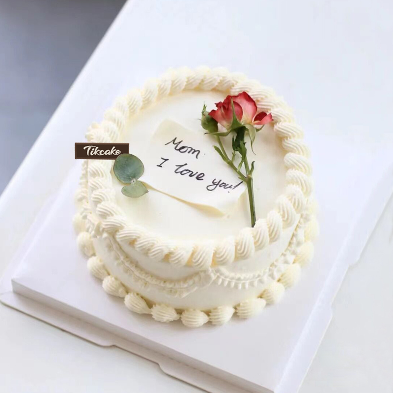 给女朋友过生日蛋糕上面写什么字好一点