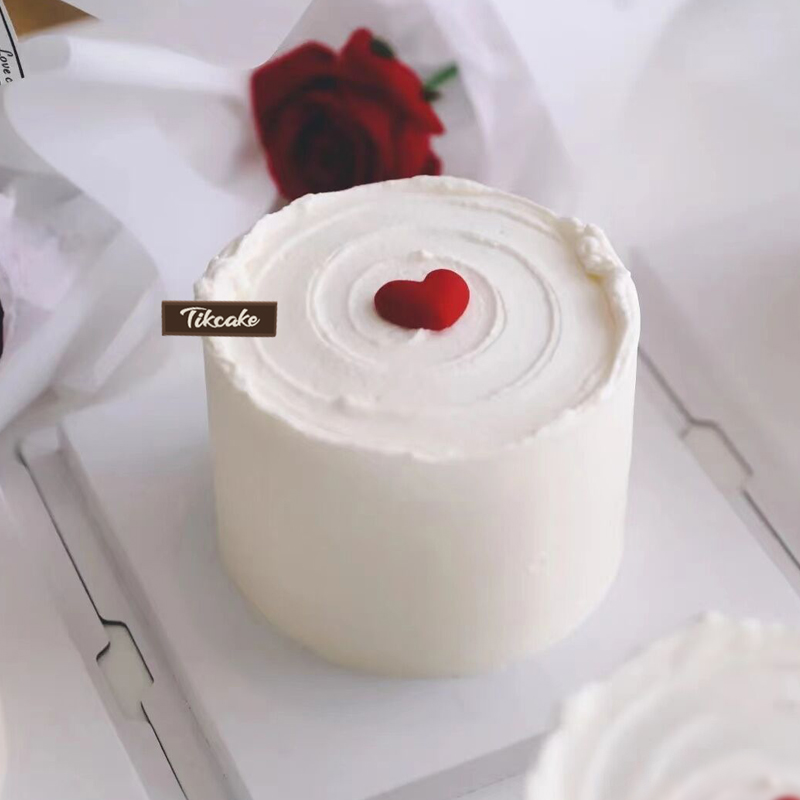 定制一个蛋糕多少钱