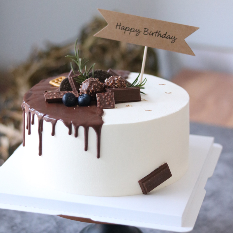 巧克力奶油蛋糕 给女友生日订什么样的生日蛋糕和礼物呢