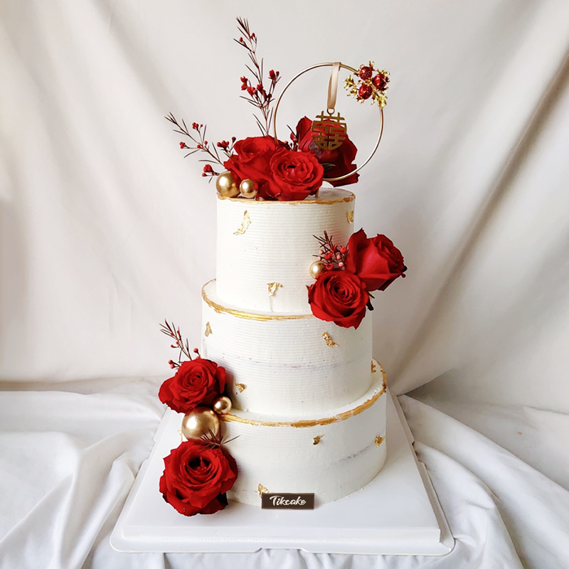 红色玫瑰婚礼蛋糕 一个三层蛋糕大概要多少钱