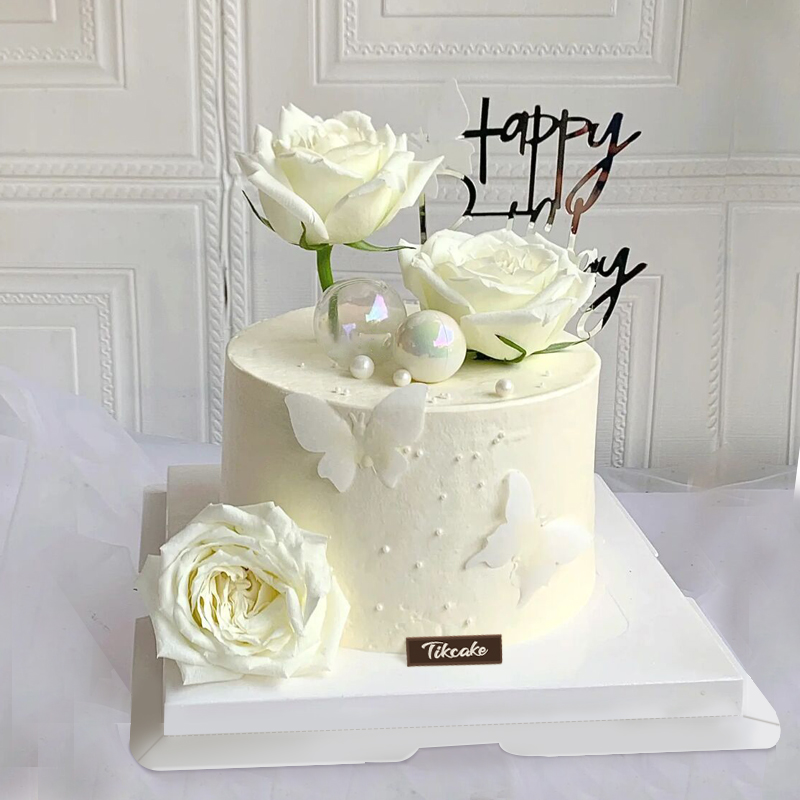 白玫瑰鲜花主题鲜奶蛋糕