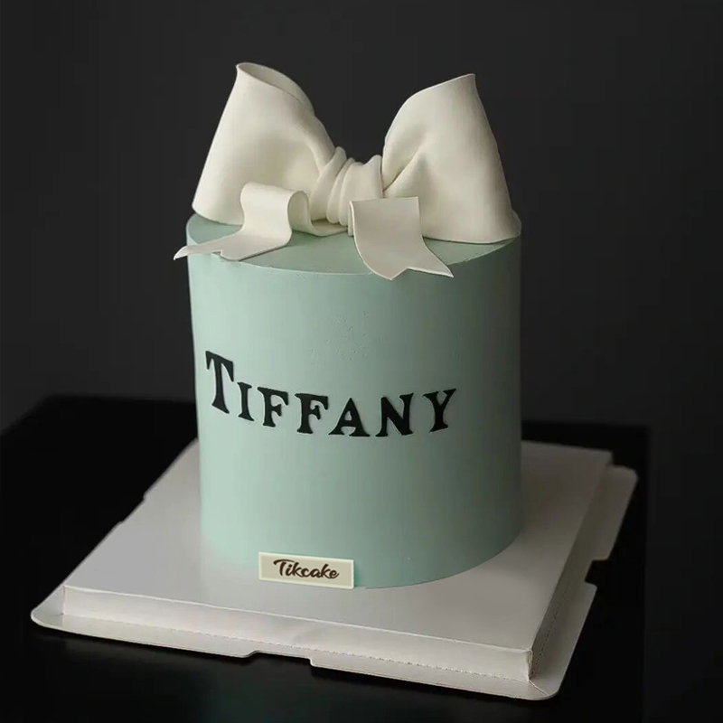 Tiffany蓝翻糖蝴蝶结鲜奶蛋糕