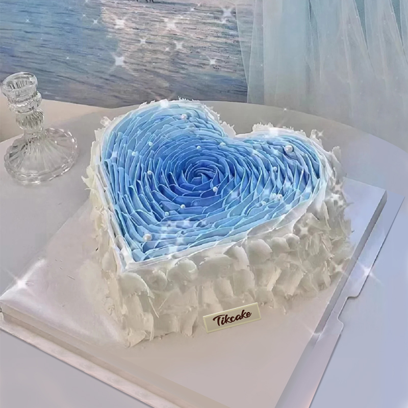 高级蓝色系心形鲜奶蛋糕