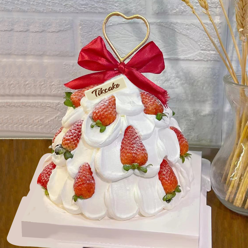 草莓圣诞树蛋糕