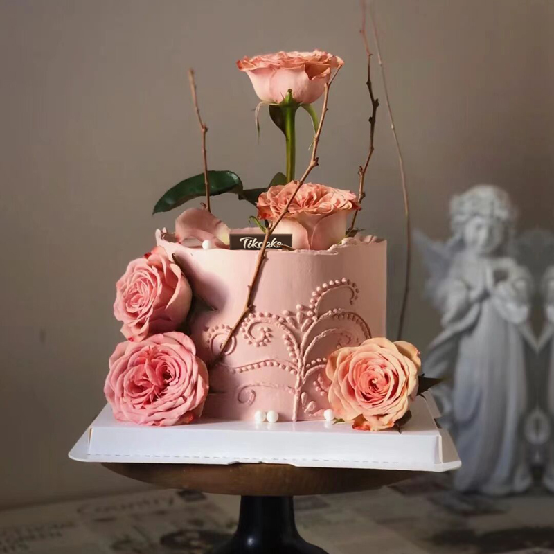卡布奇诺玫瑰鲜花鲜奶蛋糕