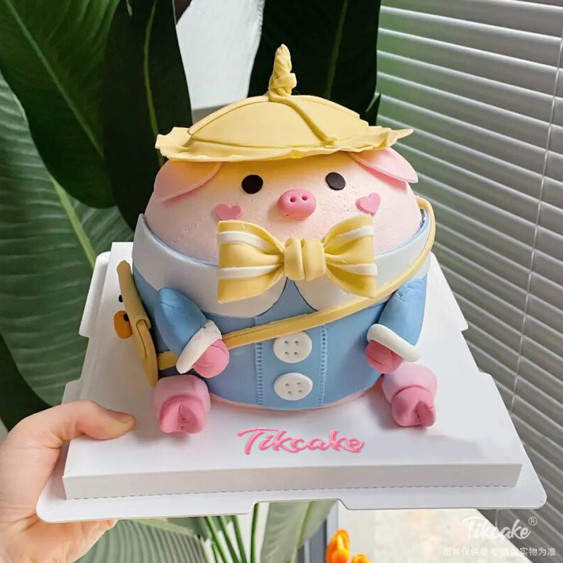 可爱猪猪主题翻糖蛋糕