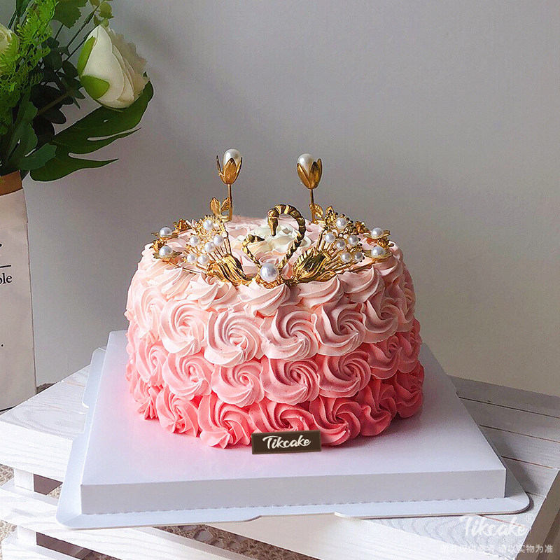 天鹅皇冠网红奶油蛋糕