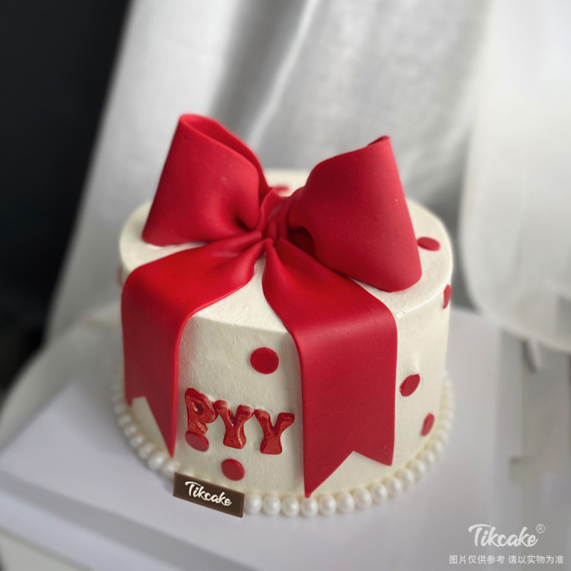 蝴蝶结女生蛋糕