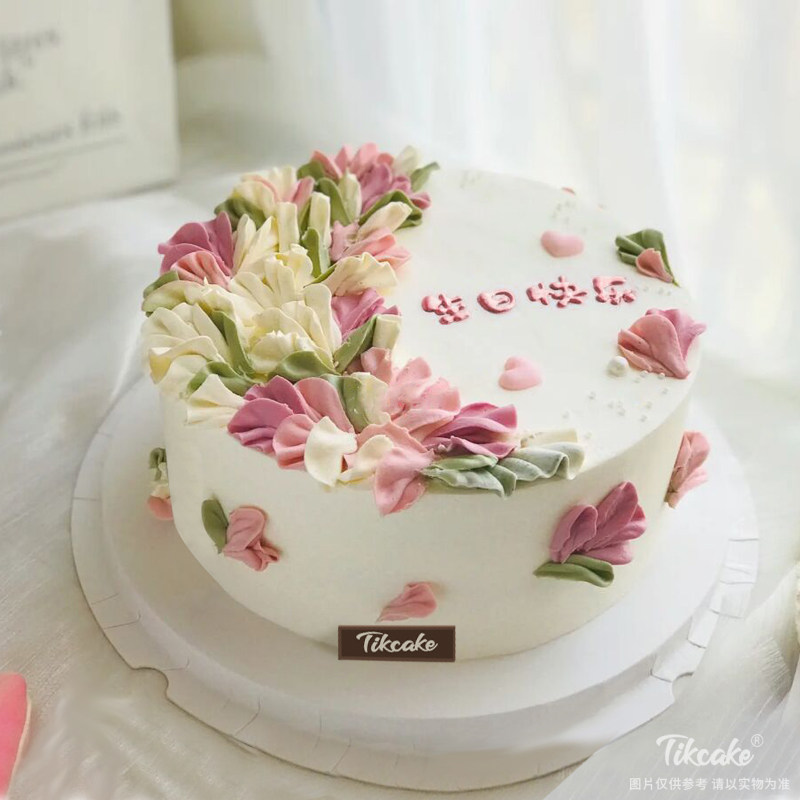 简约款温柔裱花蛋糕