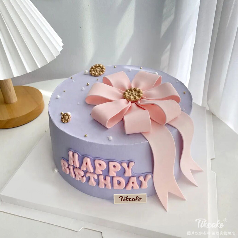 淡紫色翻糖蛋糕