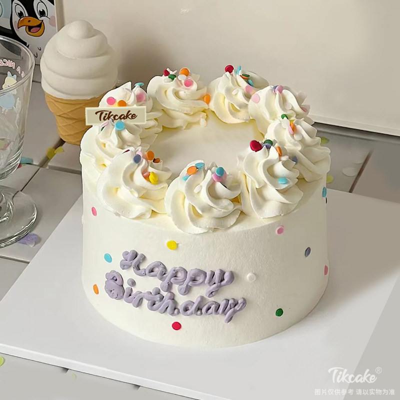 极简风奶油蛋糕