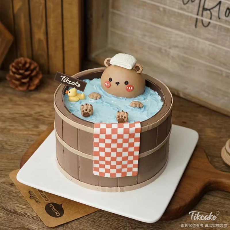 小熊泡澡主题巧克力翻糖鲜奶蛋糕（城市专属款）