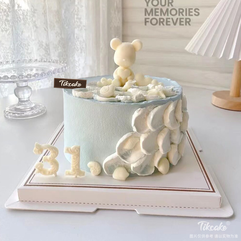 清新简约小熊主题鲜奶蛋糕