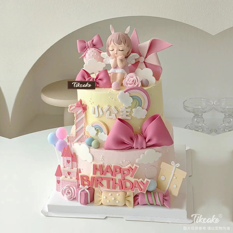 女宝宝周岁双层翻糖蛋糕