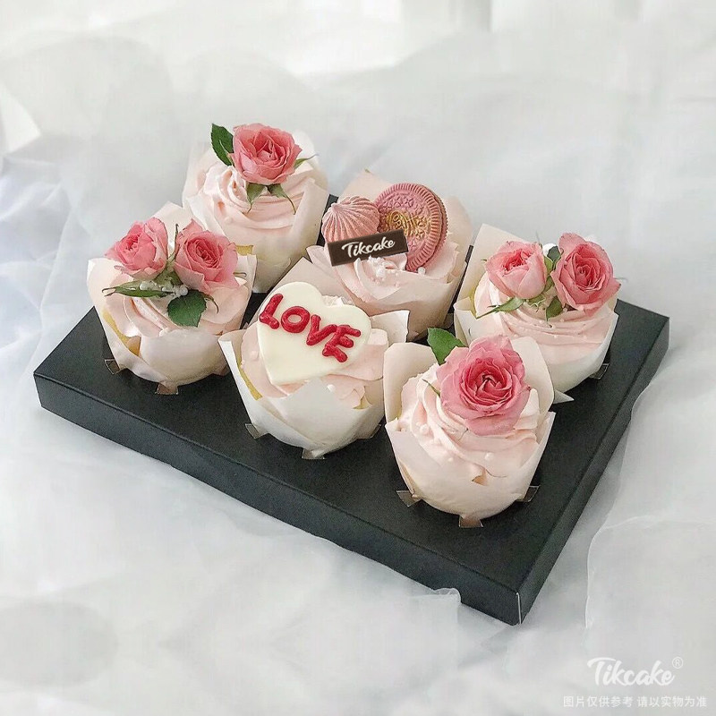 超甜蜜送恋人鲜花主题纸杯蛋糕（共6个））