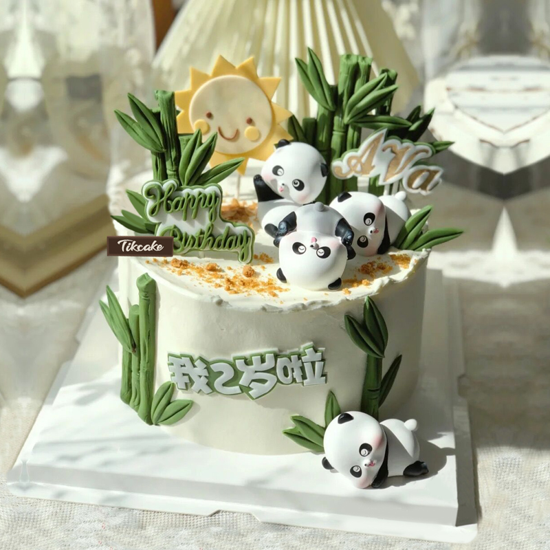 宝宝周岁大熊猫主题翻糖鲜奶蛋糕