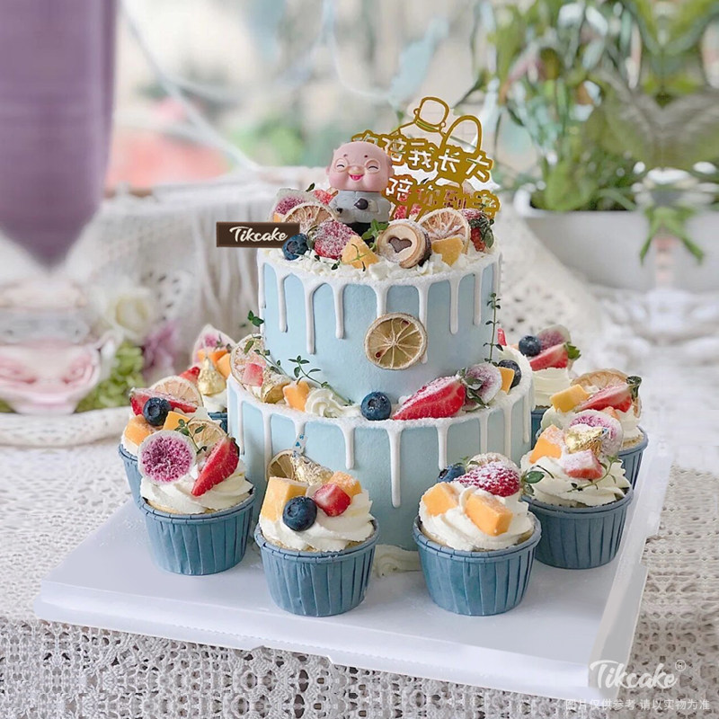 双层祝寿主题水果鲜奶蛋糕（含12个纸杯蛋糕）