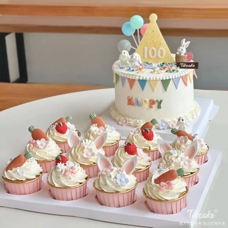 兔宝宝百日宴主题鲜奶蛋糕（含12个纸杯蛋糕）