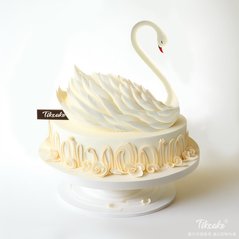 原创白天鹅主题翻糖鲜奶蛋糕