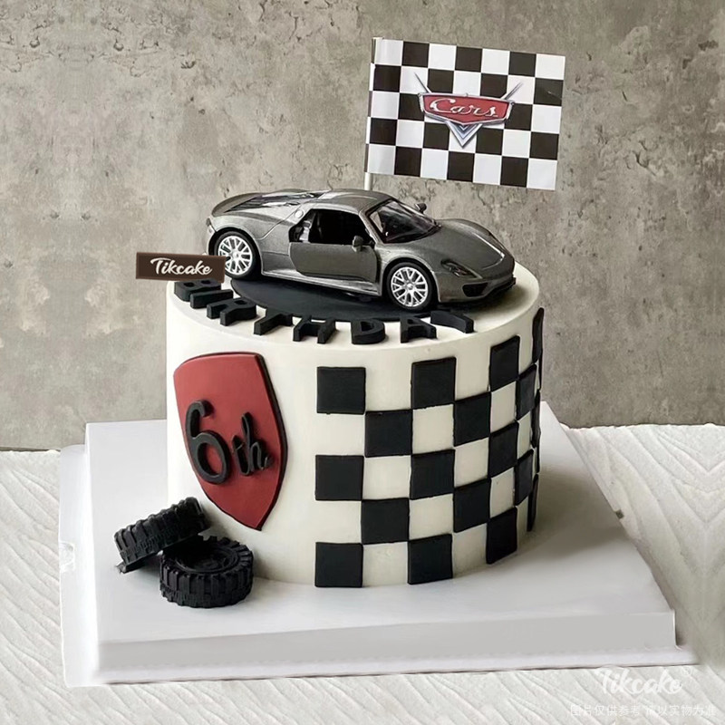 帅气赛车主题翻糖蛋糕