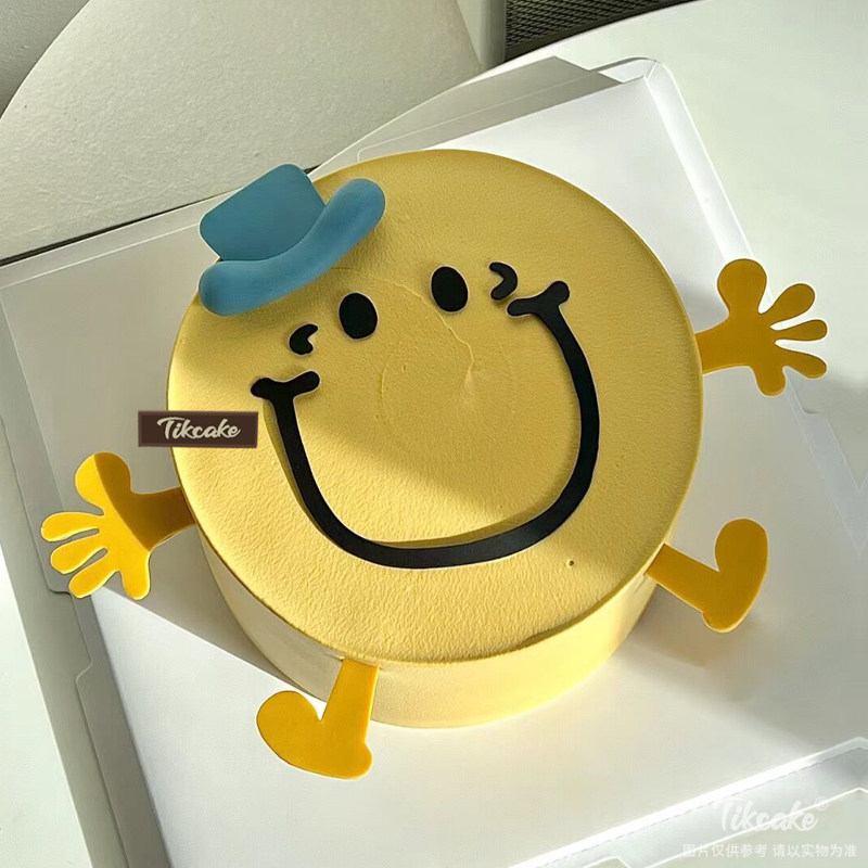 创意笑脸翻糖鲜奶蛋糕