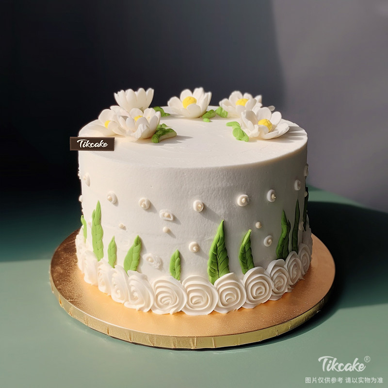 原创鲜花主题翻糖鲜奶蛋糕（三）