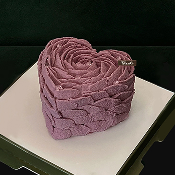 高级紫色系心形奶油鲜奶蛋糕