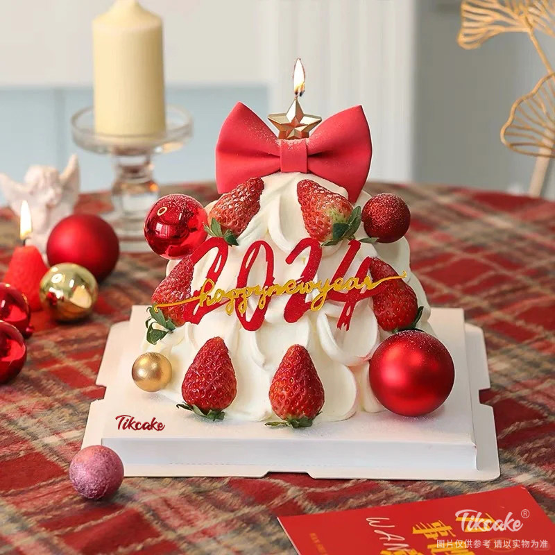 2024草莓塔翻糖新年蛋糕