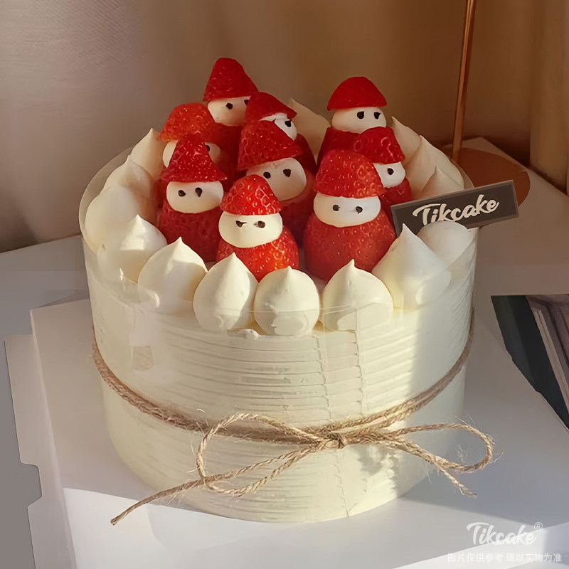 草莓小雪人蛋糕