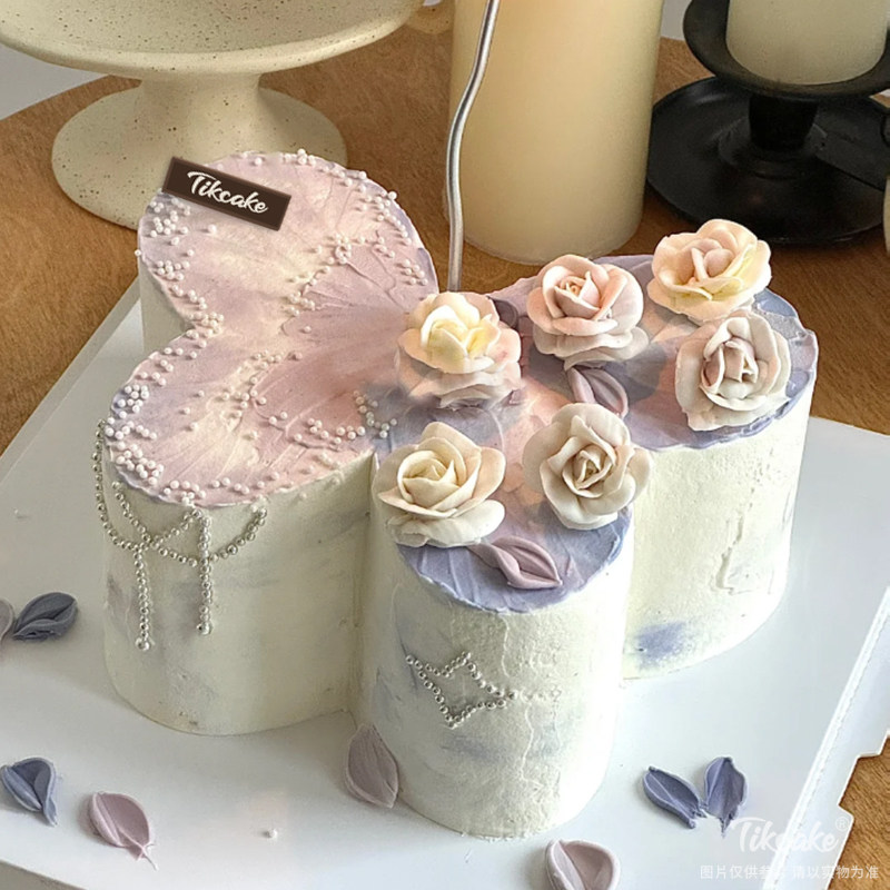 蝴蝶主题裱花蛋糕