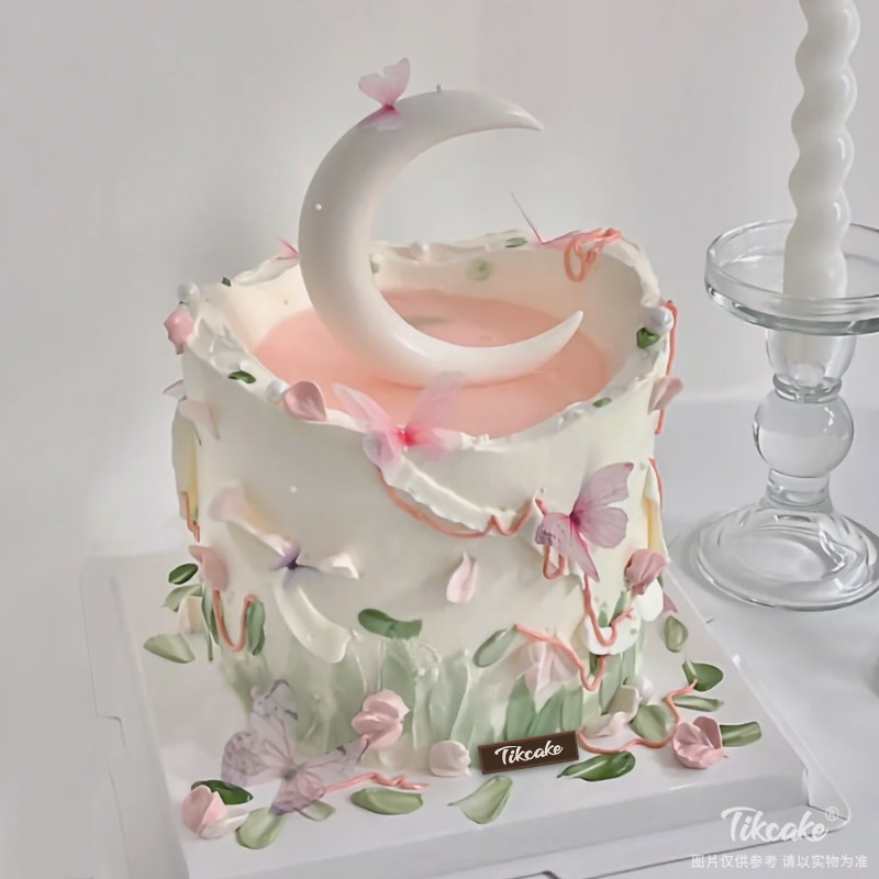 “水中月”主题网红鲜奶蛋糕