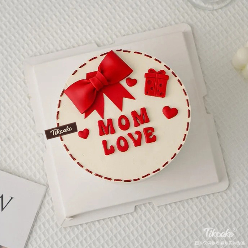 母亲节简约蝴蝶结翻糖鲜奶蛋糕