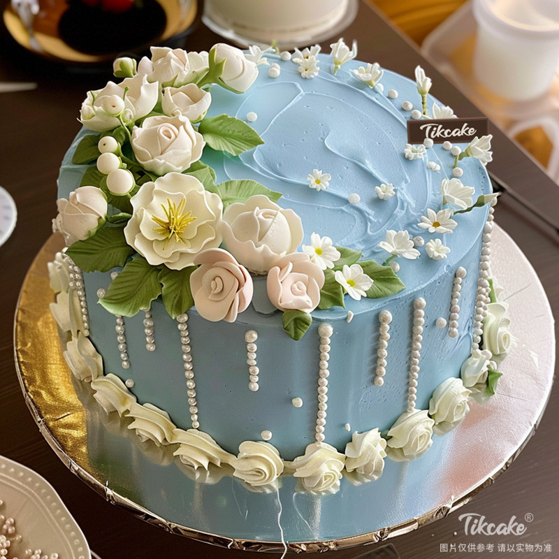 原创蓝色小清新翻糖鲜奶蛋糕