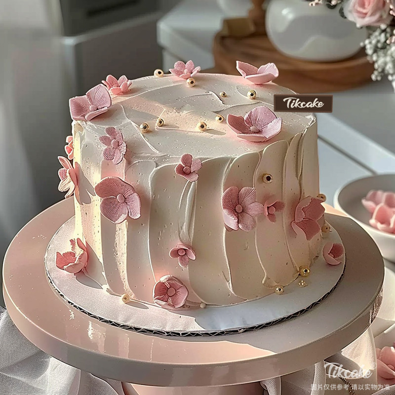 原创小清新鲜花主题翻糖鲜奶蛋糕