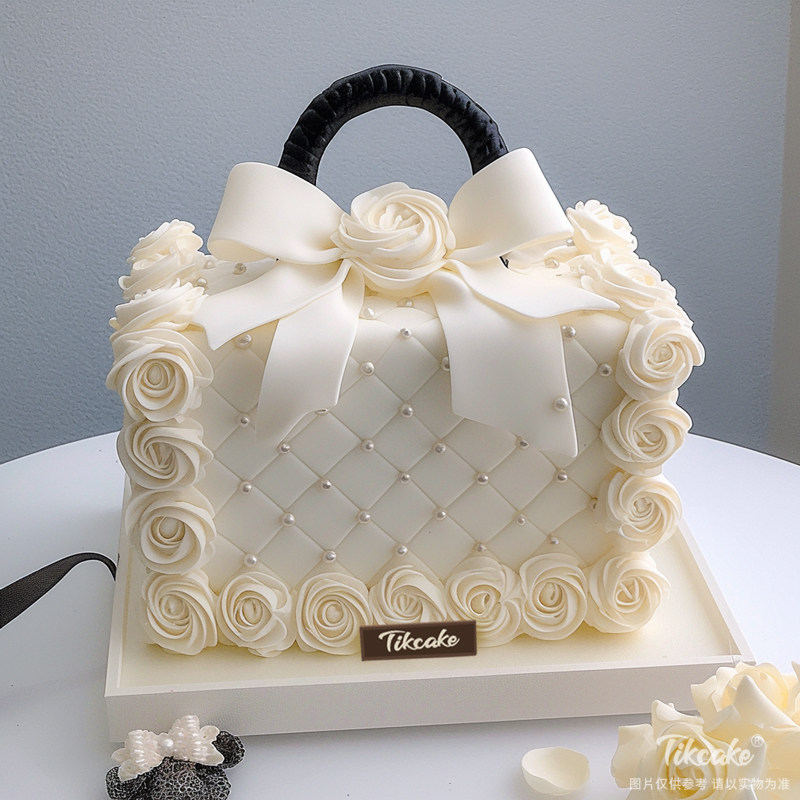 原创手提包主题翻糖鲜奶蛋糕