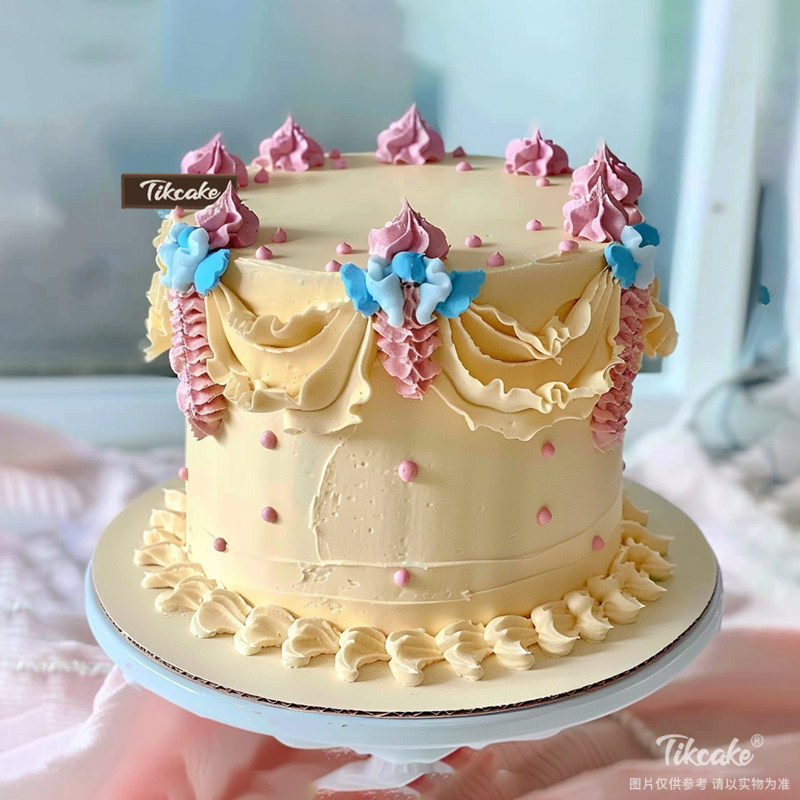 原创复古宫廷风主题鲜奶蛋糕