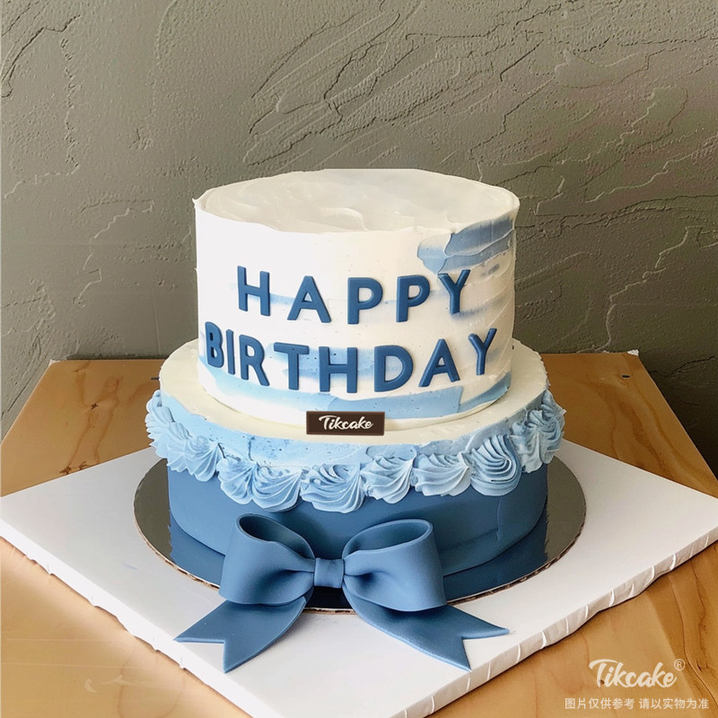原创双层简约翻糖鲜奶蛋糕