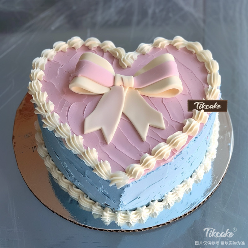 原创爱心蝴蝶结主题翻糖鲜奶蛋糕（二）