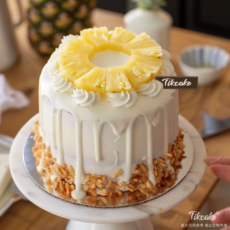 原创菠萝主题水果鲜奶蛋糕