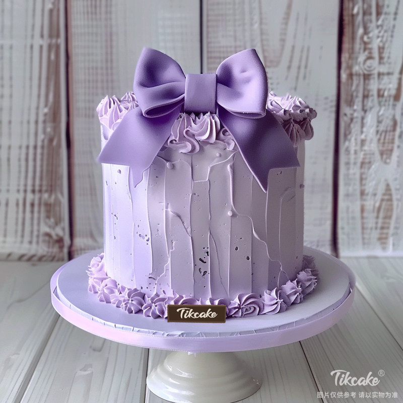 原创紫色系翻糖鲜奶蛋糕