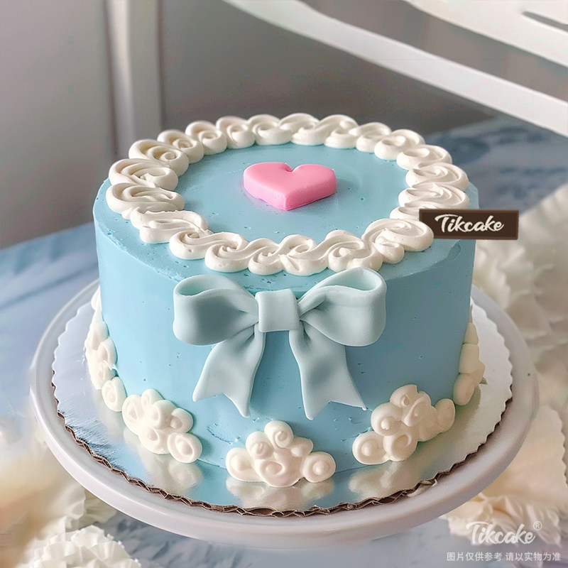 原创简约翻糖鲜奶蛋糕