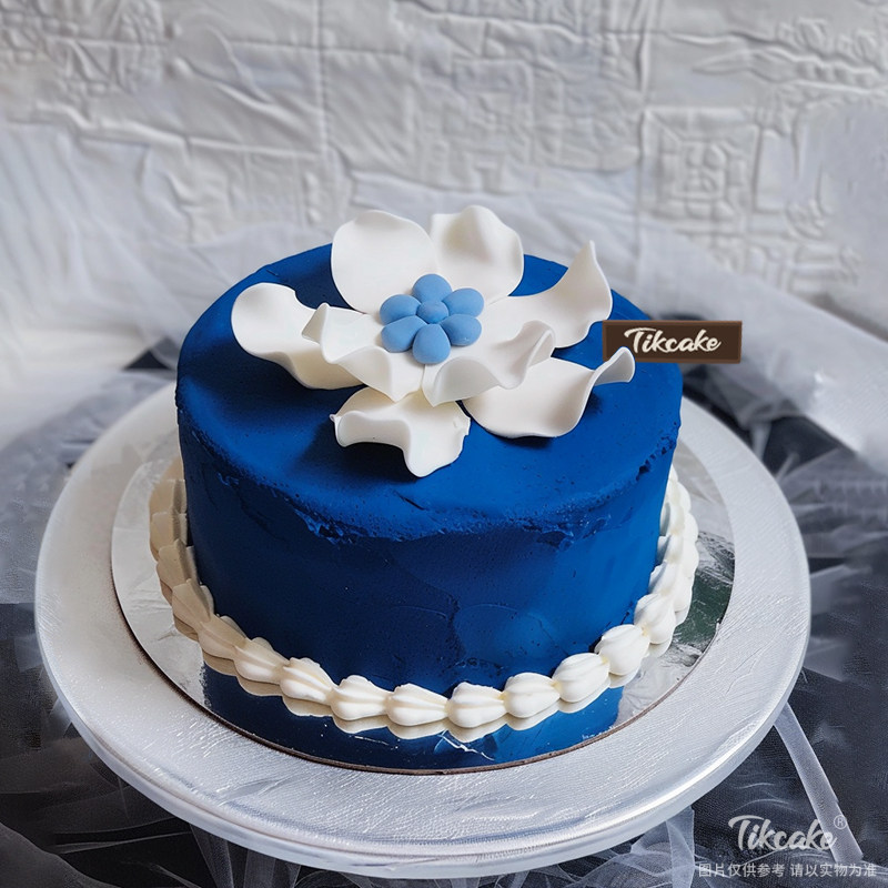 原创花朵主题翻糖鲜奶蛋糕
