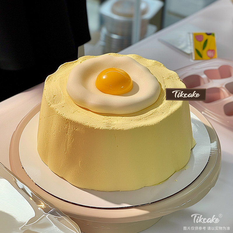 原创煎蛋主题翻糖鲜奶蛋糕
