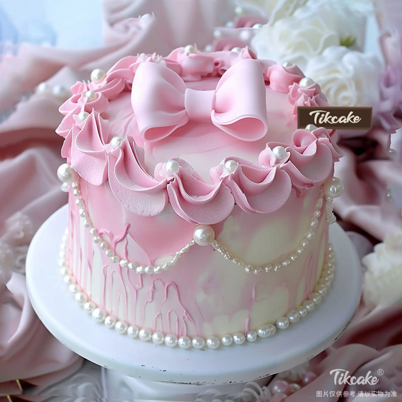 原创粉色公主风翻糖鲜奶蛋糕