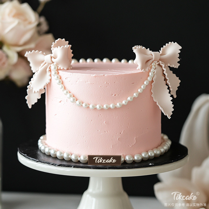 原创蝴蝶结主题翻糖鲜奶蛋糕（四）