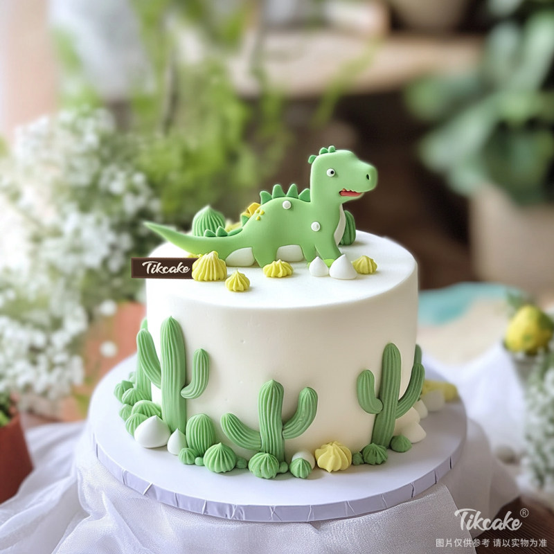 原创小恐龙主题翻糖鲜奶蛋糕（三）