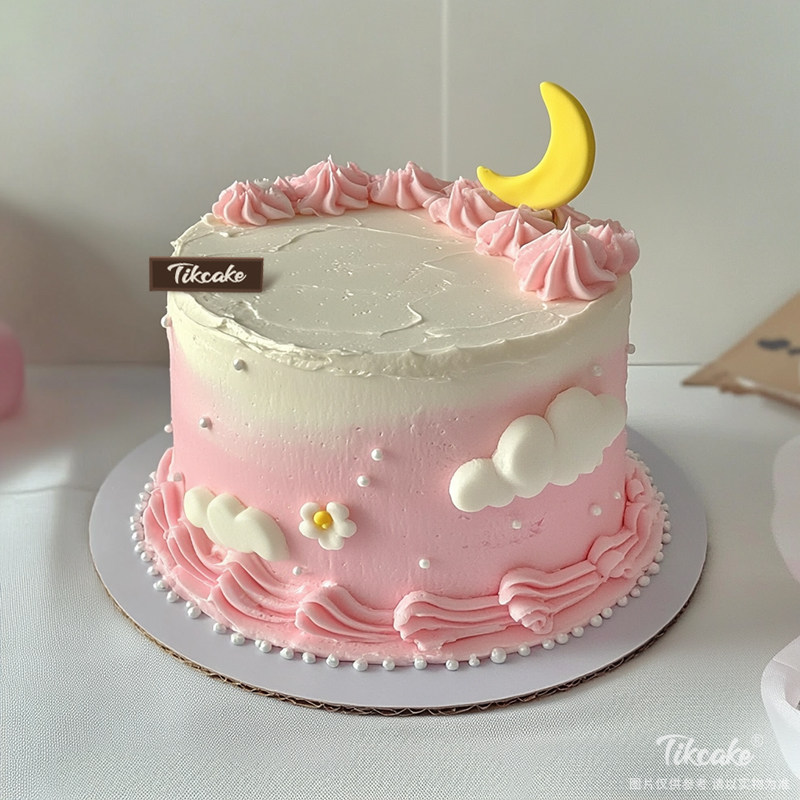 原创月亮主题翻糖鲜奶蛋糕