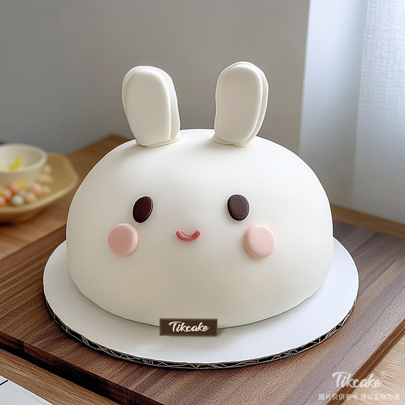 原创可爱小兔子主题翻糖鲜奶蛋糕（四）