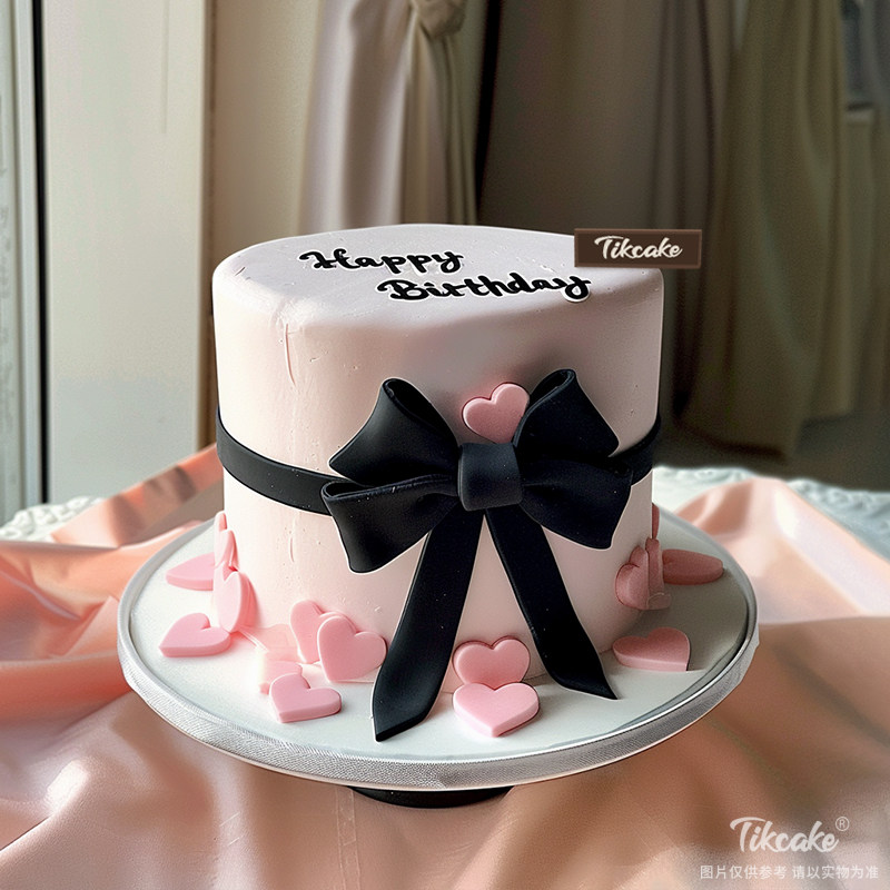 原创蝴蝶结主题翻糖鲜奶蛋糕（五）