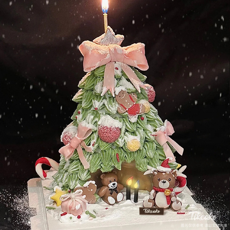 少女感圣诞主题翻糖鲜奶蛋糕